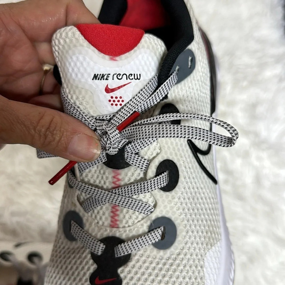- Nike Renew Run White University Red Sz 8.5 main image 4